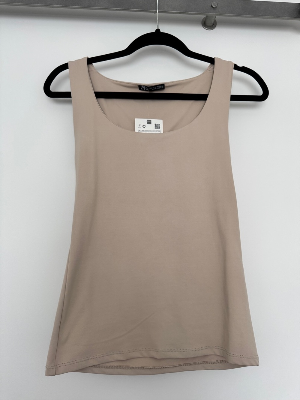 Zara Women Sleeveless Scoop Neck Tank Top — Light Beige